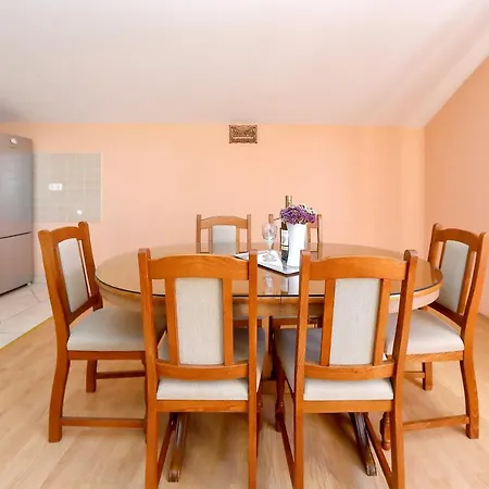 Jagoda Apartman *